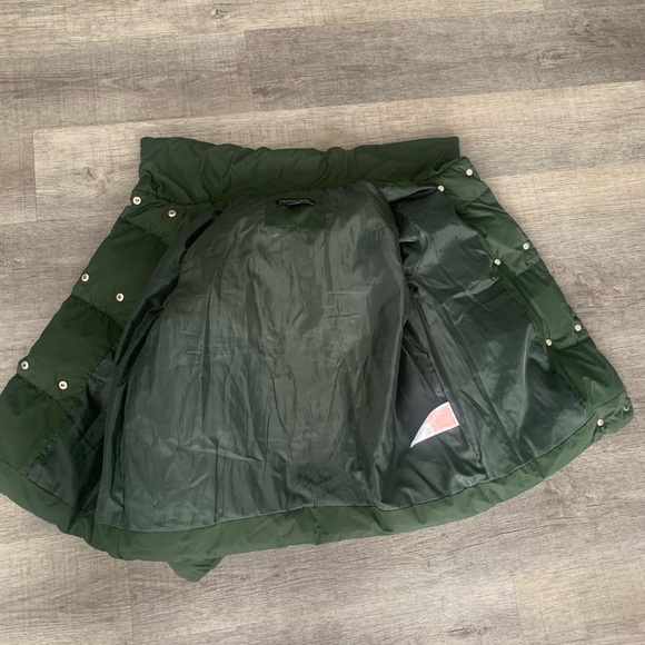 Woman’s Green Puffer Jacket (size: S) from Weekend Vibes - Picture 3 of 6
